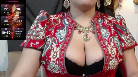 Snapshot of dharanisnisha chatting on 11.08.25 dharanisnisha online show from 11.08.25