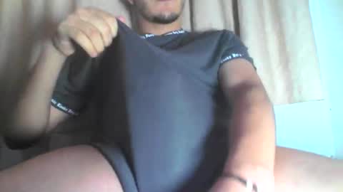 Snapshot of di_carter chatting on 10.25.25 Carter online show from 10.25.25