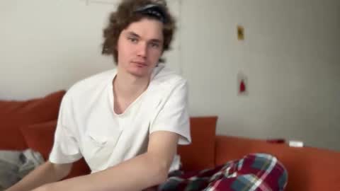 Di Alex online show from 10.18.25