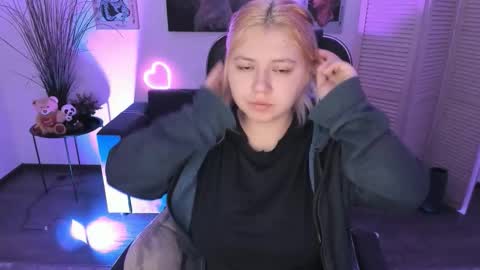 Dia online show from 11.23.25