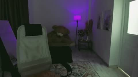 Snapshot of diaangell chatting on 07.15.26 Dia online show from 07.15.26