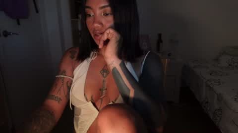 Snapshot of diamon_kataleya chatting on 06.10.26 Melissa My schedule 10pm time Colombia online show from 06.10.26