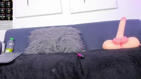 Camila and Megan online show from 01.10.25