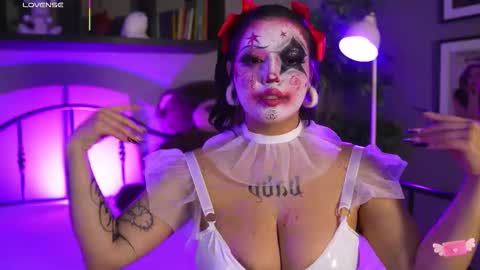 Snapshot of diamond_dustt chatting on 10.26.25 Diamond online show from 10.26.25