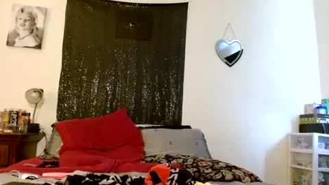 DiamondMonroeXo online show from 02.04.25