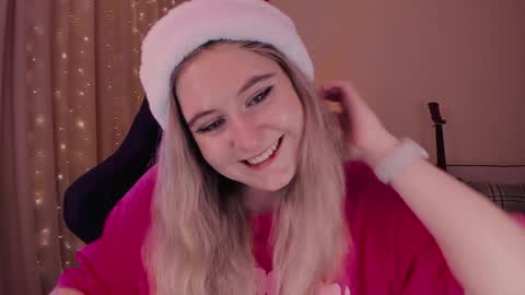 Snapshot of diana_floweri chatting on 12.15.24 Diana online show from 12.15.24