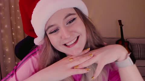 Snapshot of diana_floweri chatting on 12.16.24 Diana online show from 12.16.24