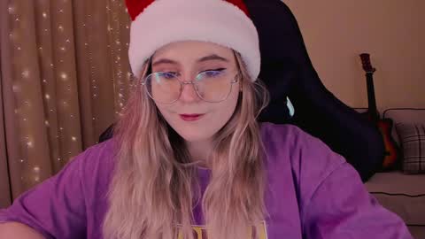 Snapshot of diana_floweri chatting on 12.16.24 Diana online show from 12.16.24