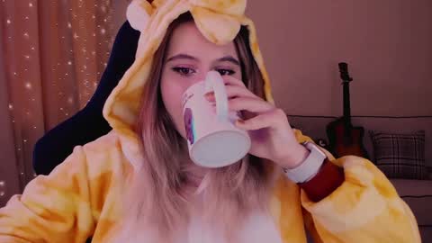 Snapshot of diana_floweri chatting on 12.18.24 Diana online show from 12.18.24