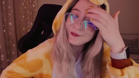 Snapshot of diana_floweri chatting on 12.18.24 Diana online show from 12.18.24