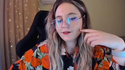 Snapshot of diana_floweri chatting on 01.07.25 Diana online show from 01.07.25