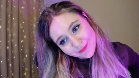 Snapshot of diana_floweri chatting on 01.12.25 Diana online show from 01.12.25