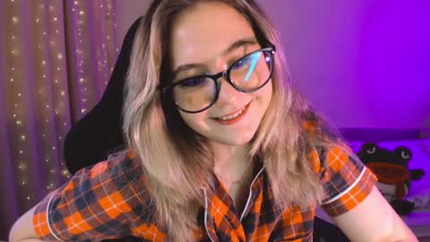 Snapshot of diana_floweri chatting on 02.02.25 Diana online show from 02.02.25