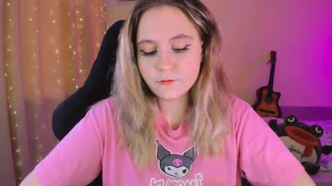 Snapshot of diana_floweri chatting on 02.12.25 Diana online show from 02.12.25