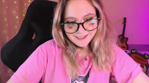 Snapshot of diana_floweri chatting on 02.12.25 Diana online show from 02.12.25