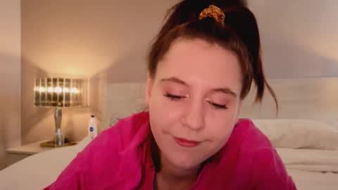 Snapshot of diana_floweri chatting on 10.24.25 Diana online show from 10.24.25