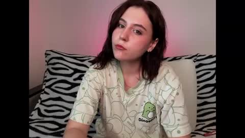 Snapshot of diana_floweri chatting on 06.25.26 Diana online show from 06.25.26