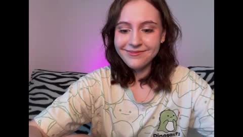 Snapshot of diana_floweri chatting on 07.15.26 Diana online show from 07.15.26