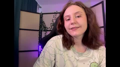 Snapshot of diana_floweri chatting on 07.24.26 Diana online show from 07.24.26