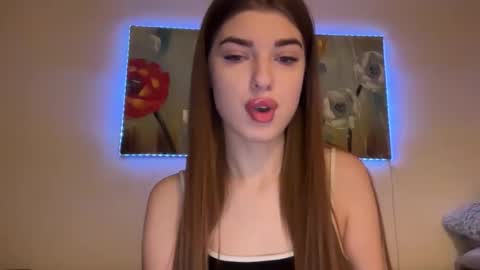 Snapshot of dianaa_lee chatting on 10.29.25 DIANA online show from 10.29.25