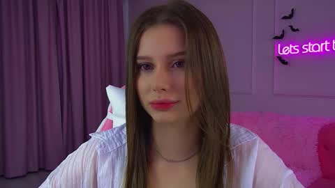 Snapshot of dianabecker chatting on 11.04.25 Diana online show from 11.04.25