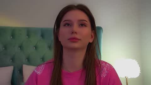 Snapshot of dianabecker chatting on 11.06.25 Diana online show from 11.06.25