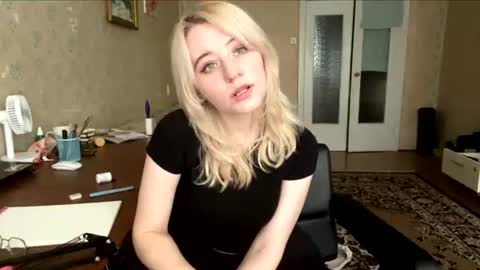 Snapshot of dianaoehler chatting on 06.15.26 Diana online show from 06.15.26