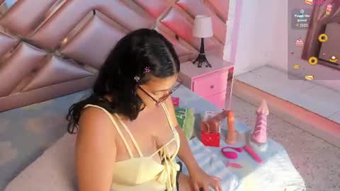 Snapshot of dianasheren chatting on 06.23.26 dianasheren online show from 06.23.26