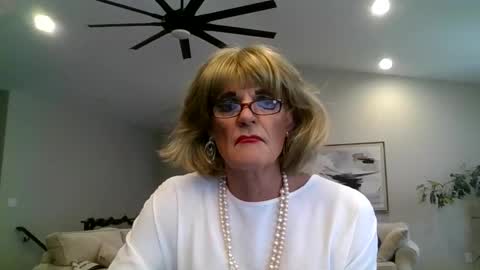 Snapshot of dianeheels chatting on 01.13.25 dianeheels online show from 01.13.25