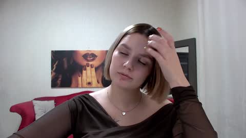 Diane Mills online show from 02.08.25