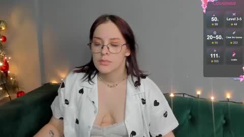 Snapshot of dianne_davis chatting on 12.24.24 Dianne online show from 12.24.24