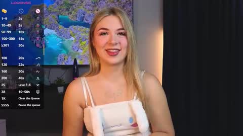 Snapshot of diannedibartolo chatting on 10.06.25 diannedibartolo online show from 10.06.25