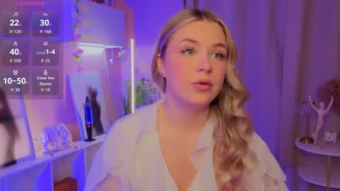 Snapshot of diannedibartolo chatting on 10.23.25 diannedibartolo online show from 10.23.25