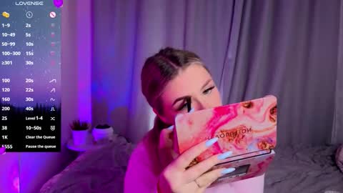 Snapshot of diannedibartolo chatting on 11.08.25 diannedibartolo online show from 11.08.25