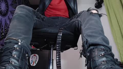 DICAPRIO online show from 12.19.24