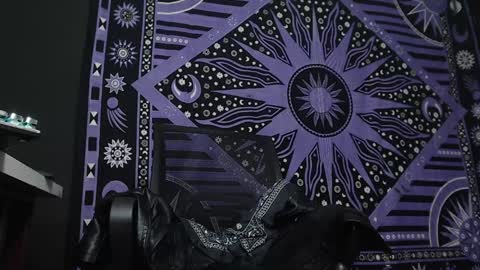 DICAPRIO online show from 02.05.25