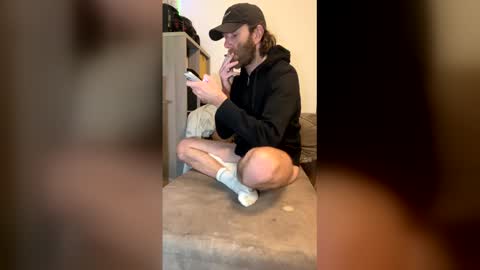 Snapshot of dickparceldick chatting on 02.01.26 dickparceldick online show from 02.01.26