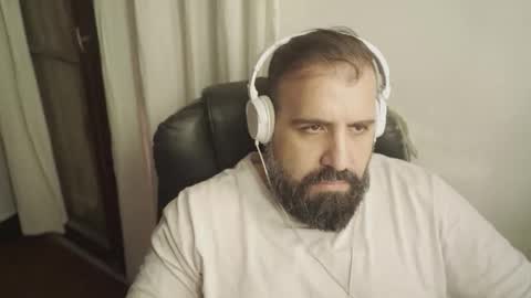 Snapshot of dicristalino chatting on 03.19.26 Cristian Dipolino online show from 03.19.26