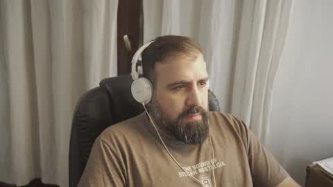 Snapshot of dicristalino chatting on 05.10.26 Cristian Dipolino online show from 05.10.26