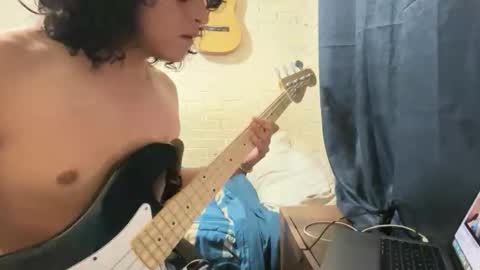 dieciochocentimetross online show from 06.08.26