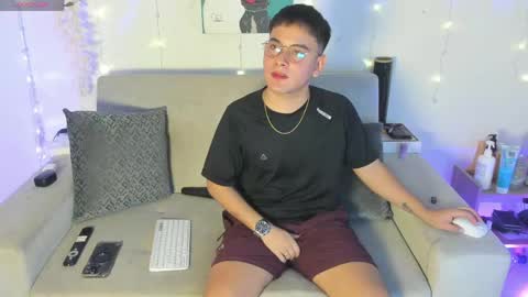 Diego Robles online show from 06.02.26