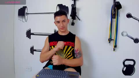 Snapshot of diegowesker chatting on 01.17.25 diegowesker online show from 01.17.25