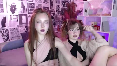 Hi im Alice 3 Im usualy online 03-10 or 17-21 UTC0 online show from 10.27.25