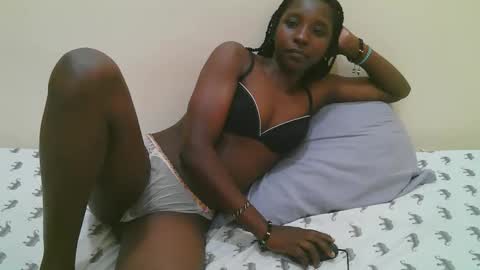 Snapshot of dijahot chatting on 09.28.25 Dijah online show from 09.28.25