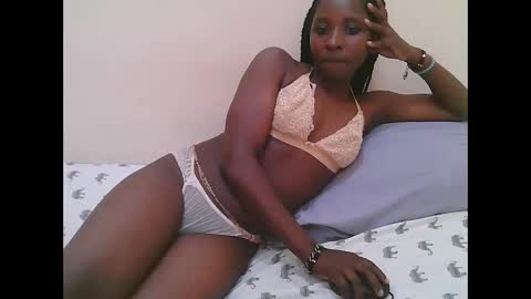 Snapshot of dijahot chatting on 09.29.25 Dijah online show from 09.29.25