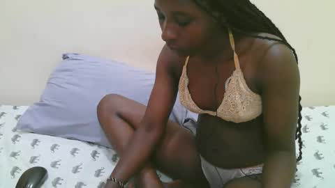 Snapshot of dijahot chatting on 10.20.25 Dijah online show from 10.20.25