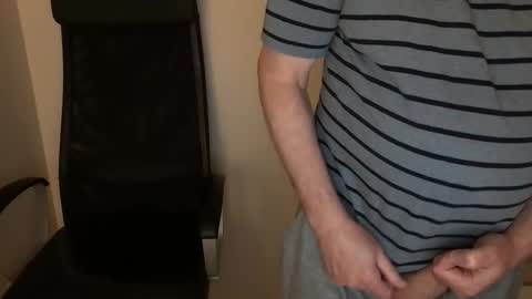 Snapshot of diki3333333333 chatting on 10.28.25 Nick online show from 10.28.25