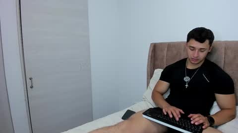 Dilan Coy online show from 10.17.25