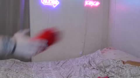 Snapshot of dimepiecexxx chatting on 01.18.26 Sofie online show from 01.18.26