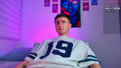 Julian Independent Model online show from 05.27.26